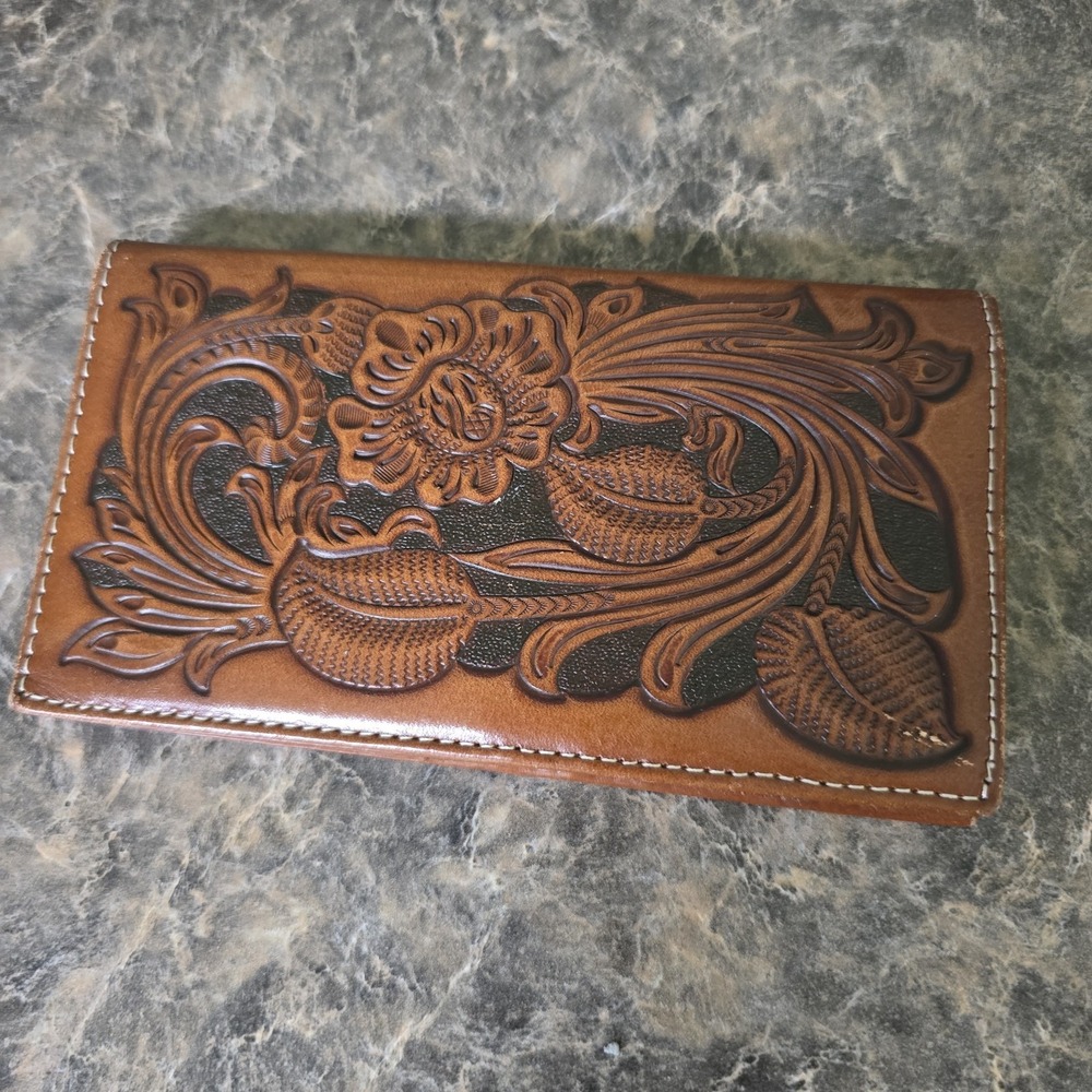 Cody James Men's  Tooled Bifold Rodeo Wallet